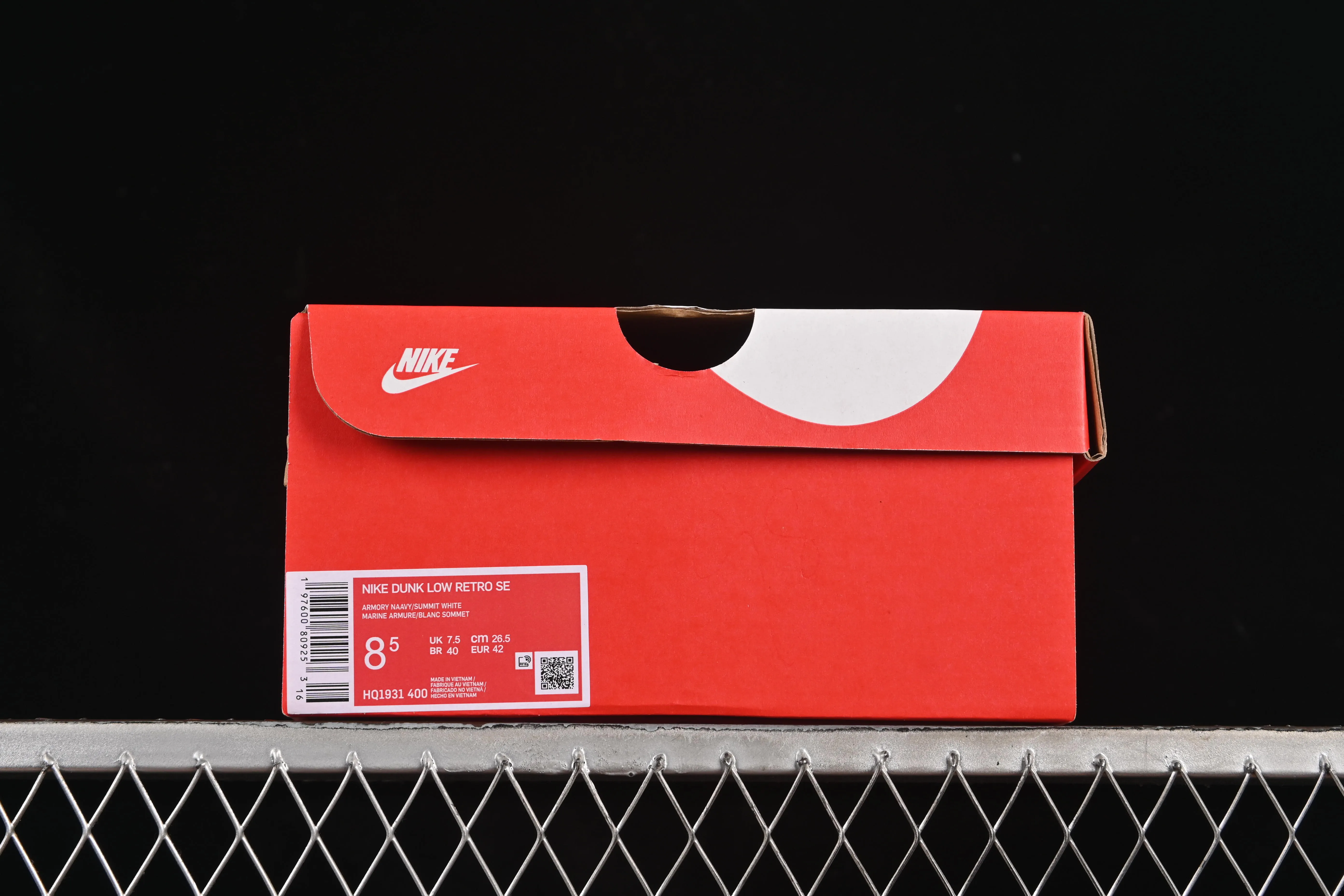 All categories Nk SB Dunk series Nk SB Dunk Low low-top sneakers Nike Dunk Low black and blue color low-top casual sneakers HQ1931-400